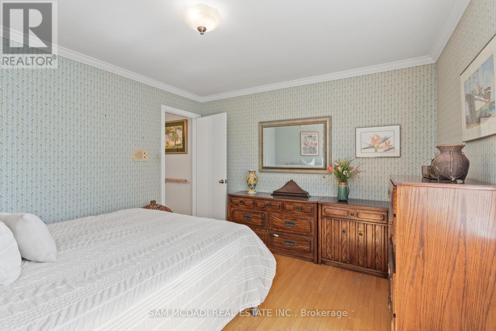 865 Meadow Wood Road, Mississauga, ON - Indoor Photo Showing Bedroom