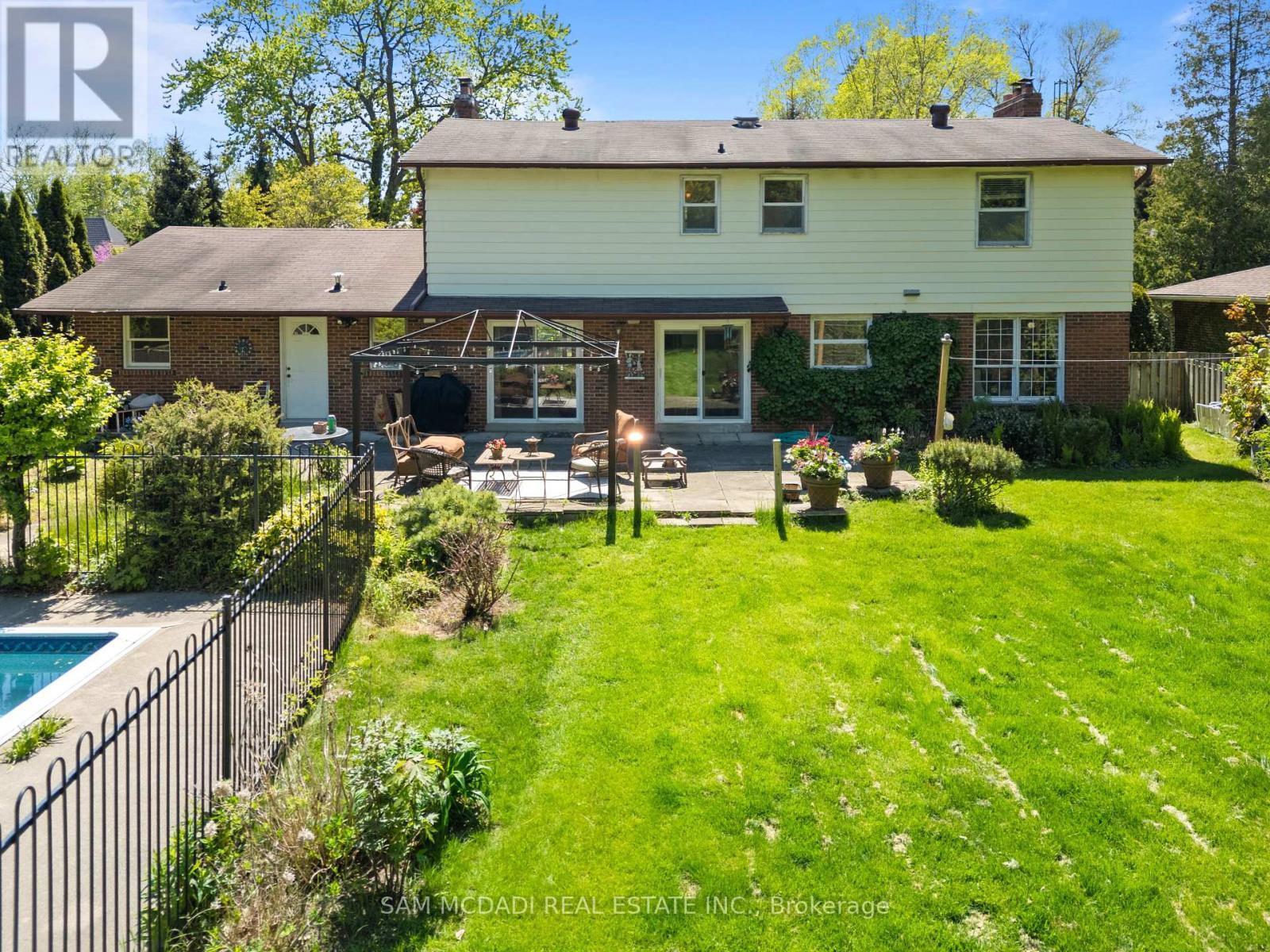 865 Meadow Wood Road, Mississauga, ON - Outdoor