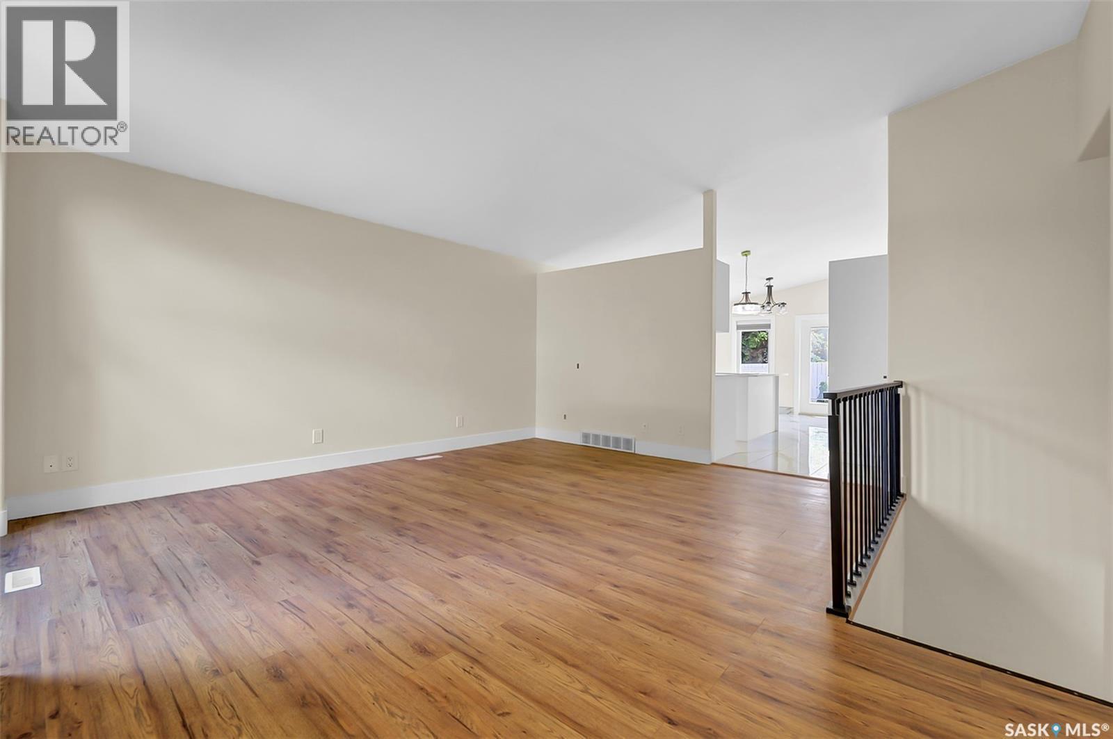 303 Haslam Crescent, Saskatoon, SK - Indoor Photo Showing Other Room