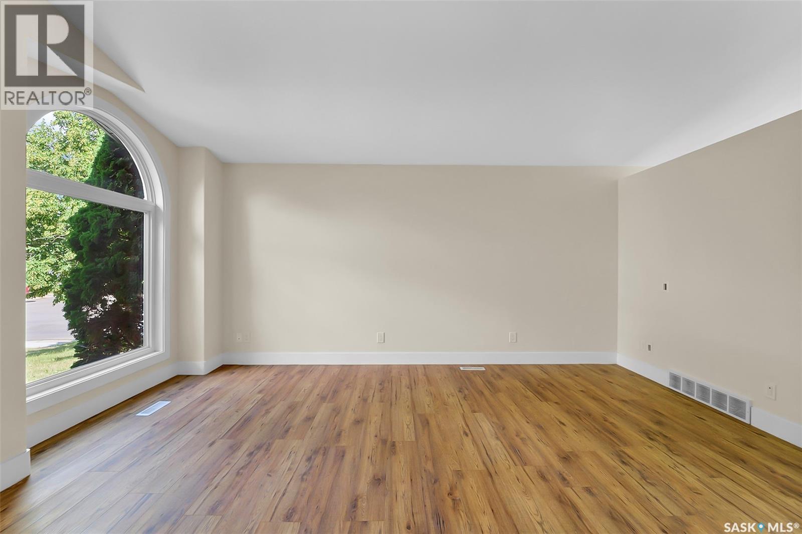 303 Haslam Crescent, Saskatoon, SK - Indoor Photo Showing Other Room