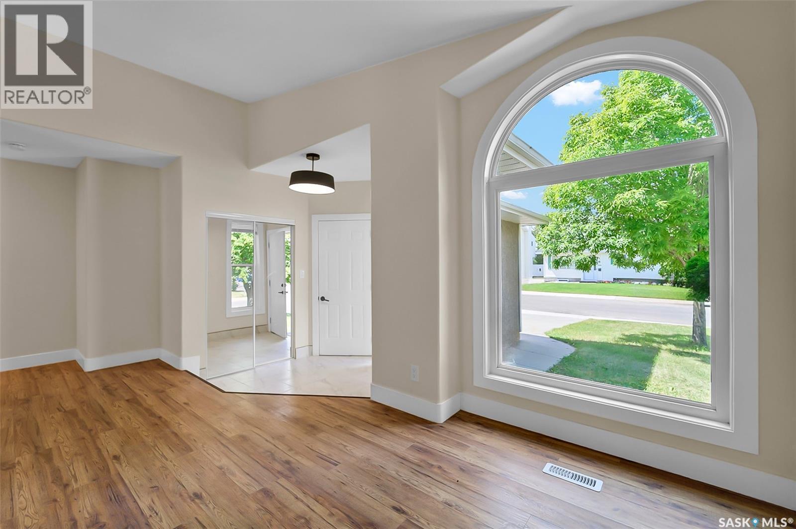303 Haslam Crescent, Saskatoon, SK - Indoor Photo Showing Other Room