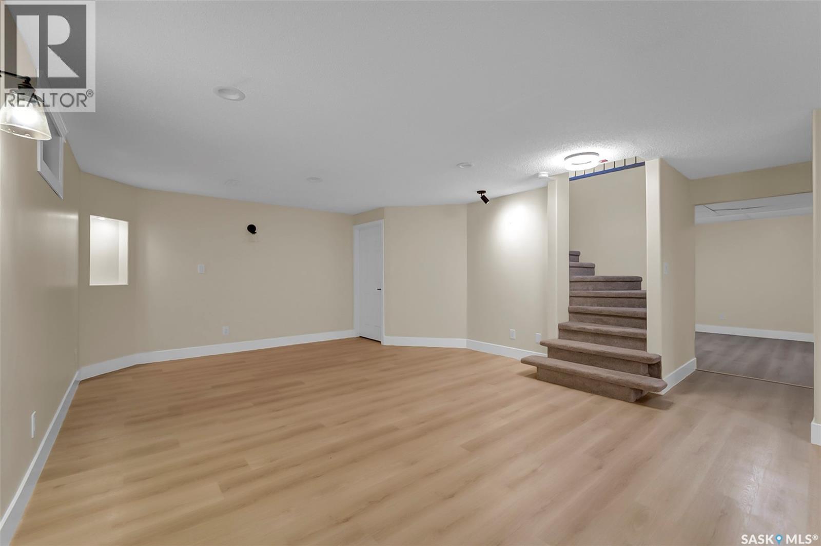 303 Haslam Crescent, Saskatoon, SK - Indoor
