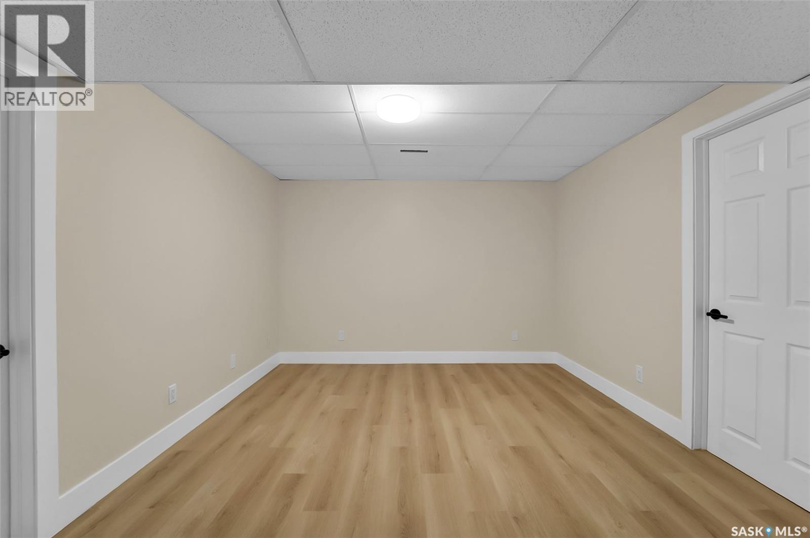 303 Haslam Crescent, Saskatoon, SK - Indoor Photo Showing Other Room