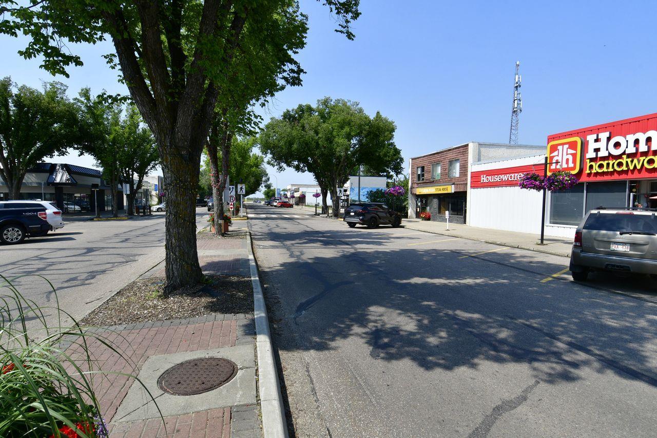 24-26 Athabasca Ave.,T9G 1G2, Devon, AB