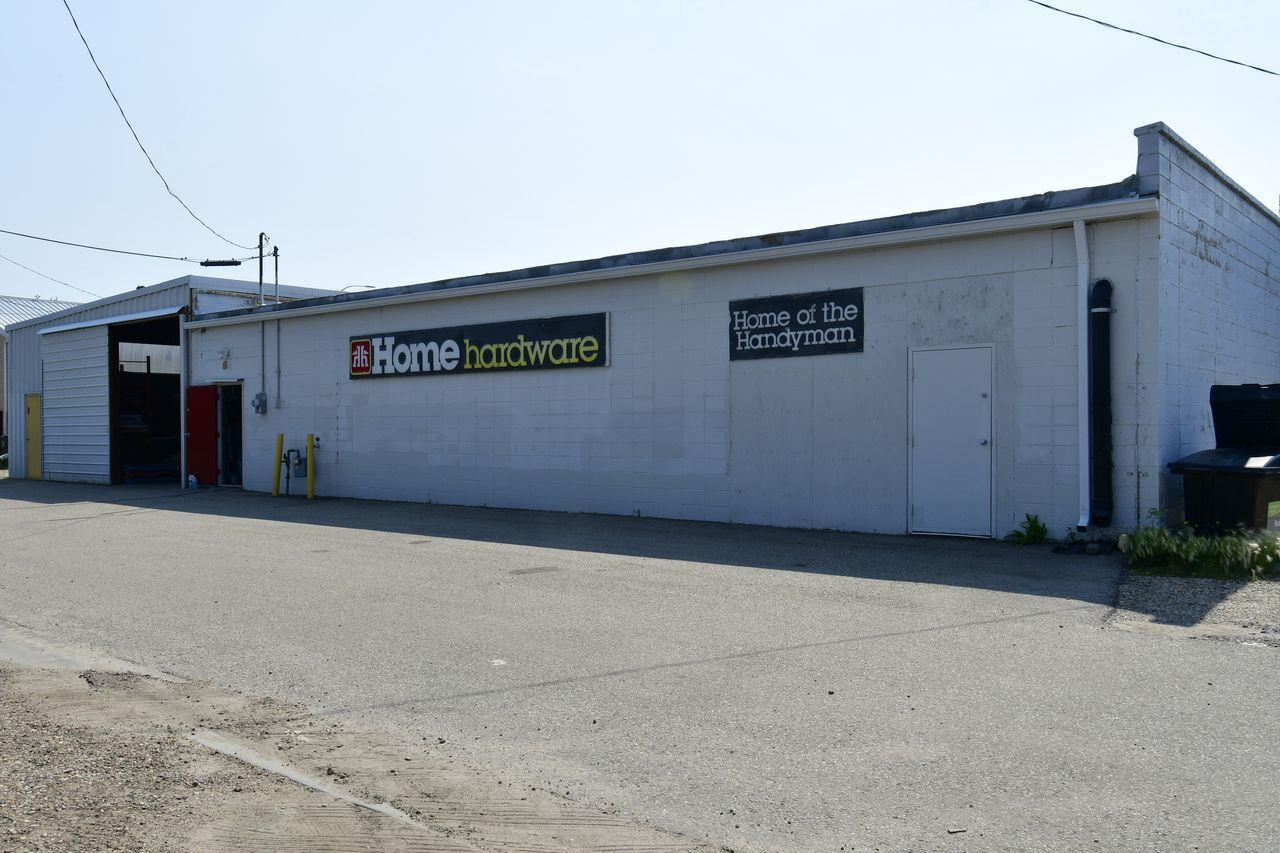 24-26 Athabasca Ave.,T9G 1G2, Devon, AB