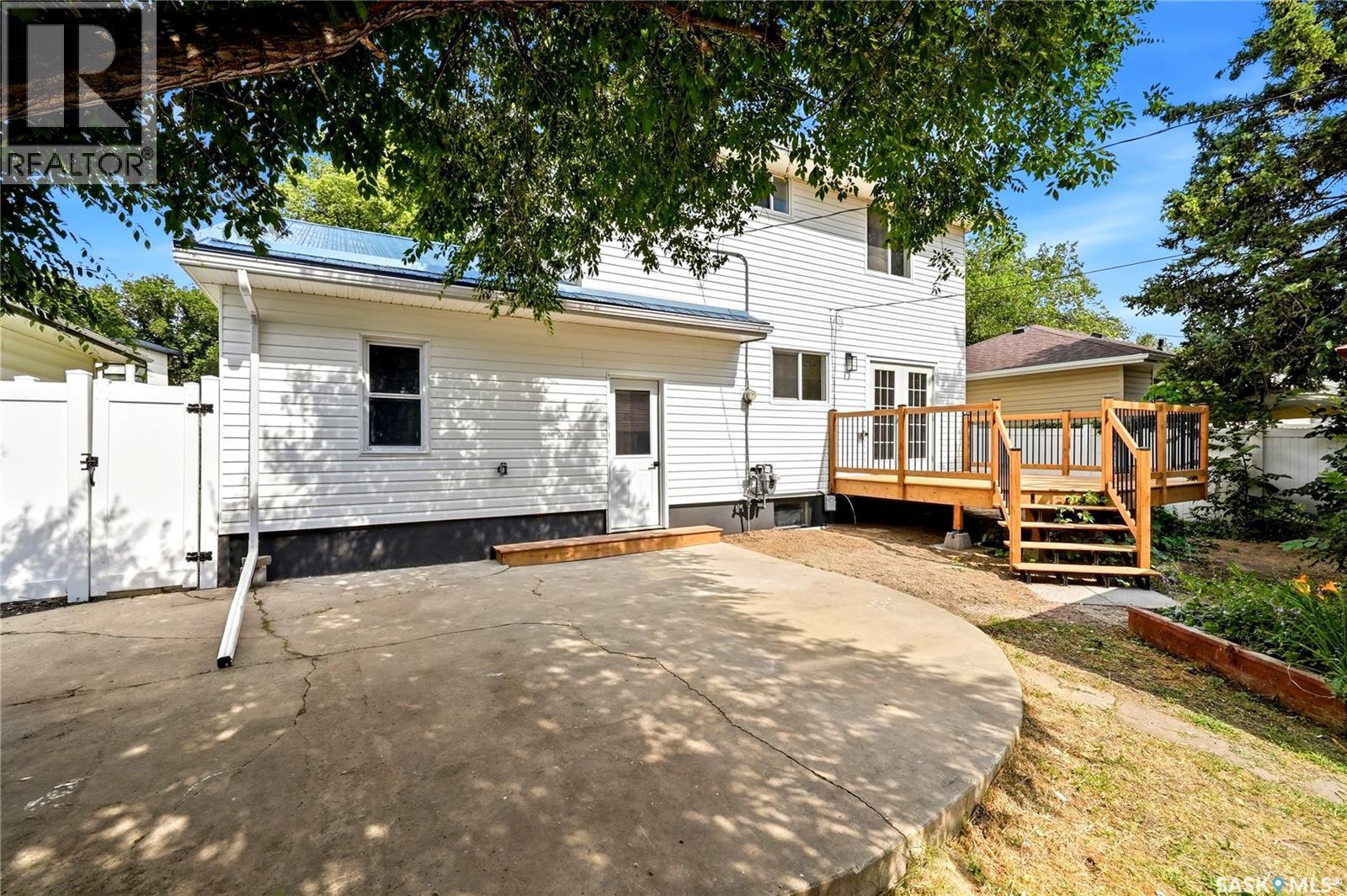 3638 Argyle Road, Regina, SK - Outdoor