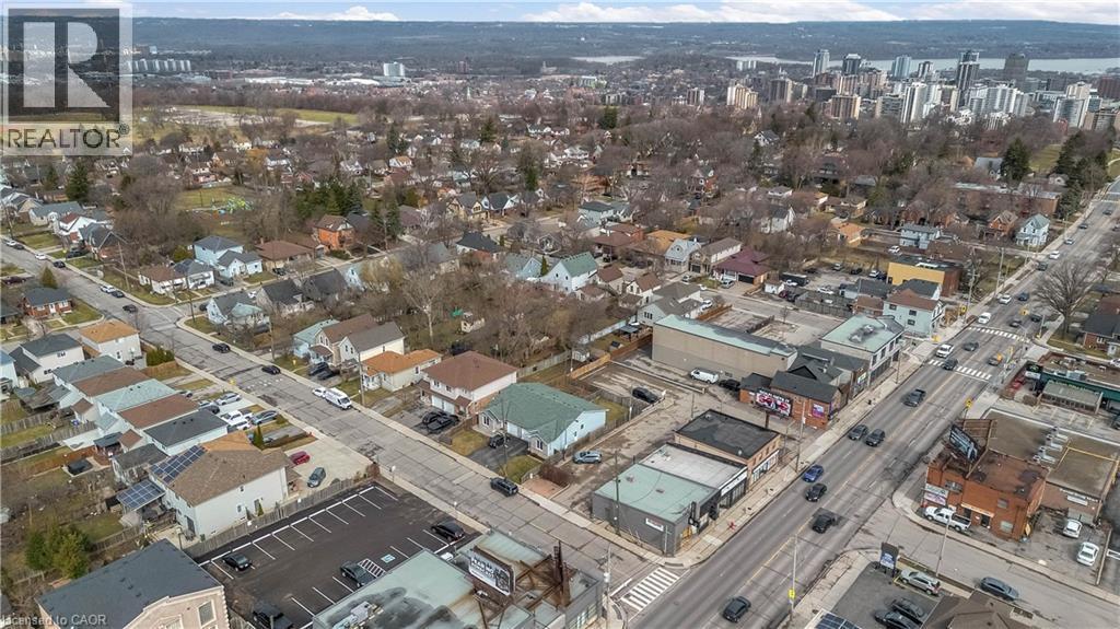 Aerial view of property and surrounding area - 8 Brantdale Avenue, Hamilton, ON - With View