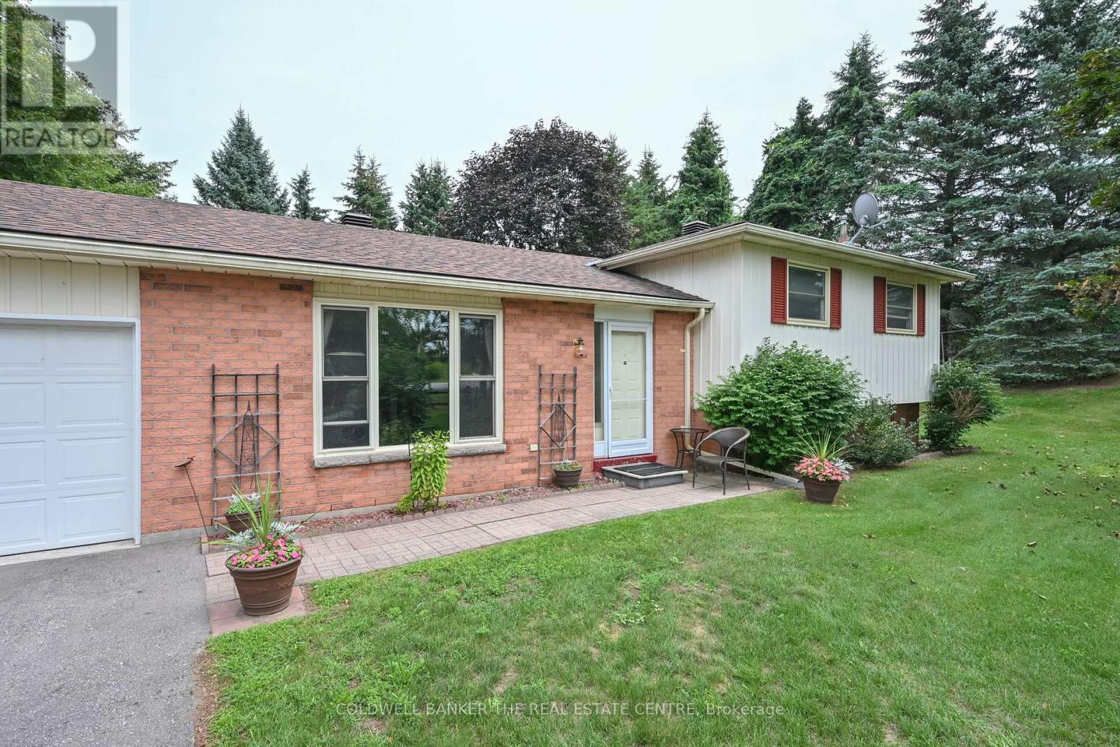 Front Exterior - 5471 8Th Line, Essa, ON - Outdoor