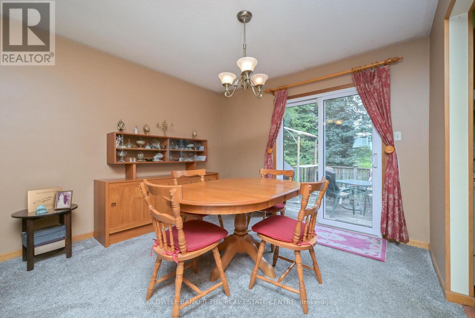 Dining Room walkout to Deck - 5471 8Th Line, Essa, ON - Indoor Photo Showing Dining Room