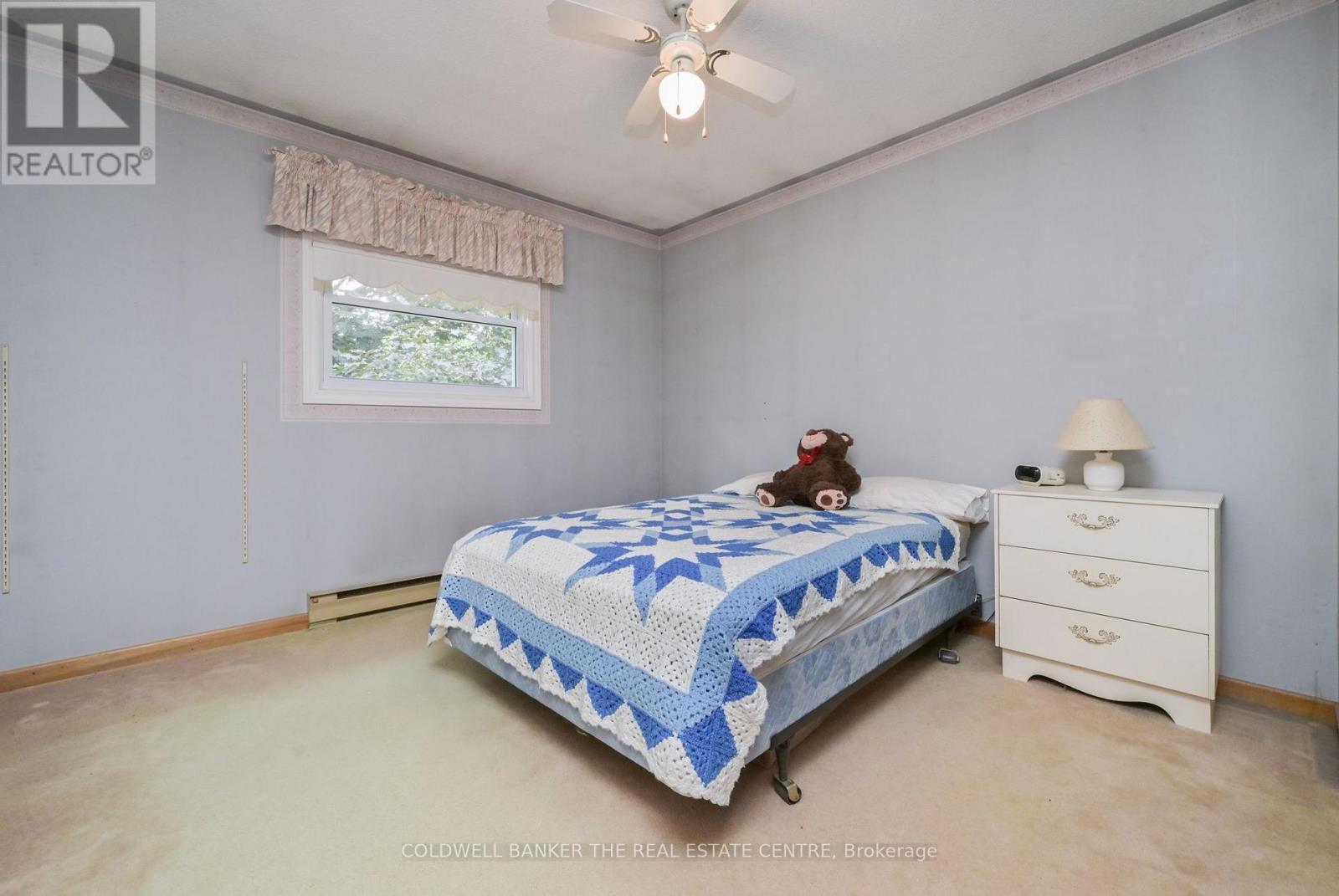 Bedroom 2 - 5471 8Th Line, Essa, ON - Indoor Photo Showing Bedroom