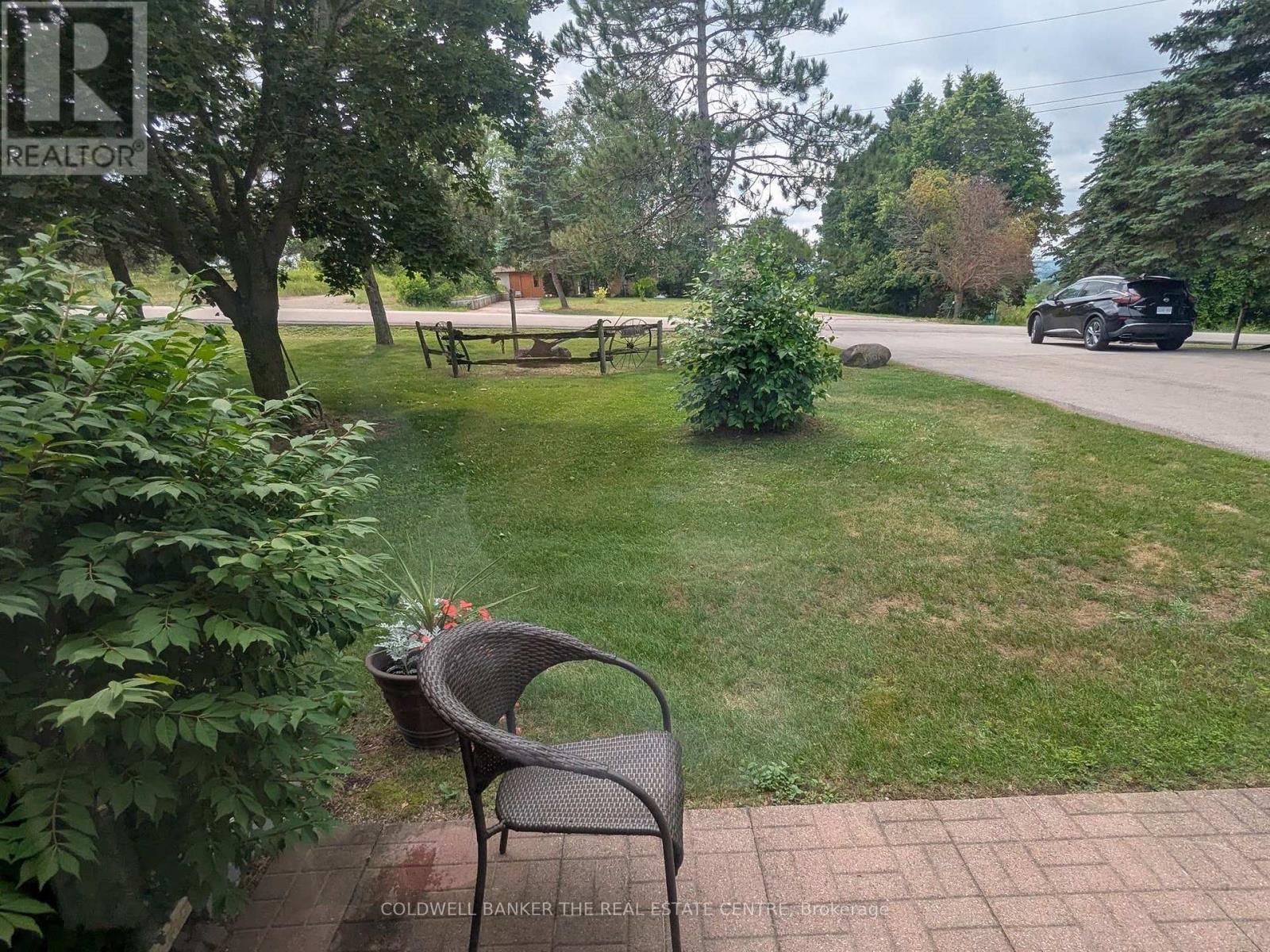 West View Front Yard - 5471 8Th Line, Essa, ON - Outdoor