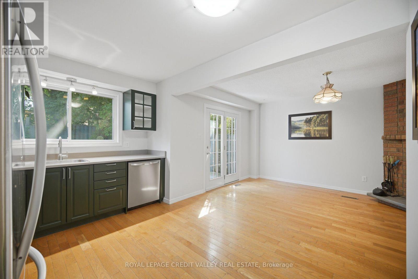49 Sutter Avenue, Brampton, ON - Indoor