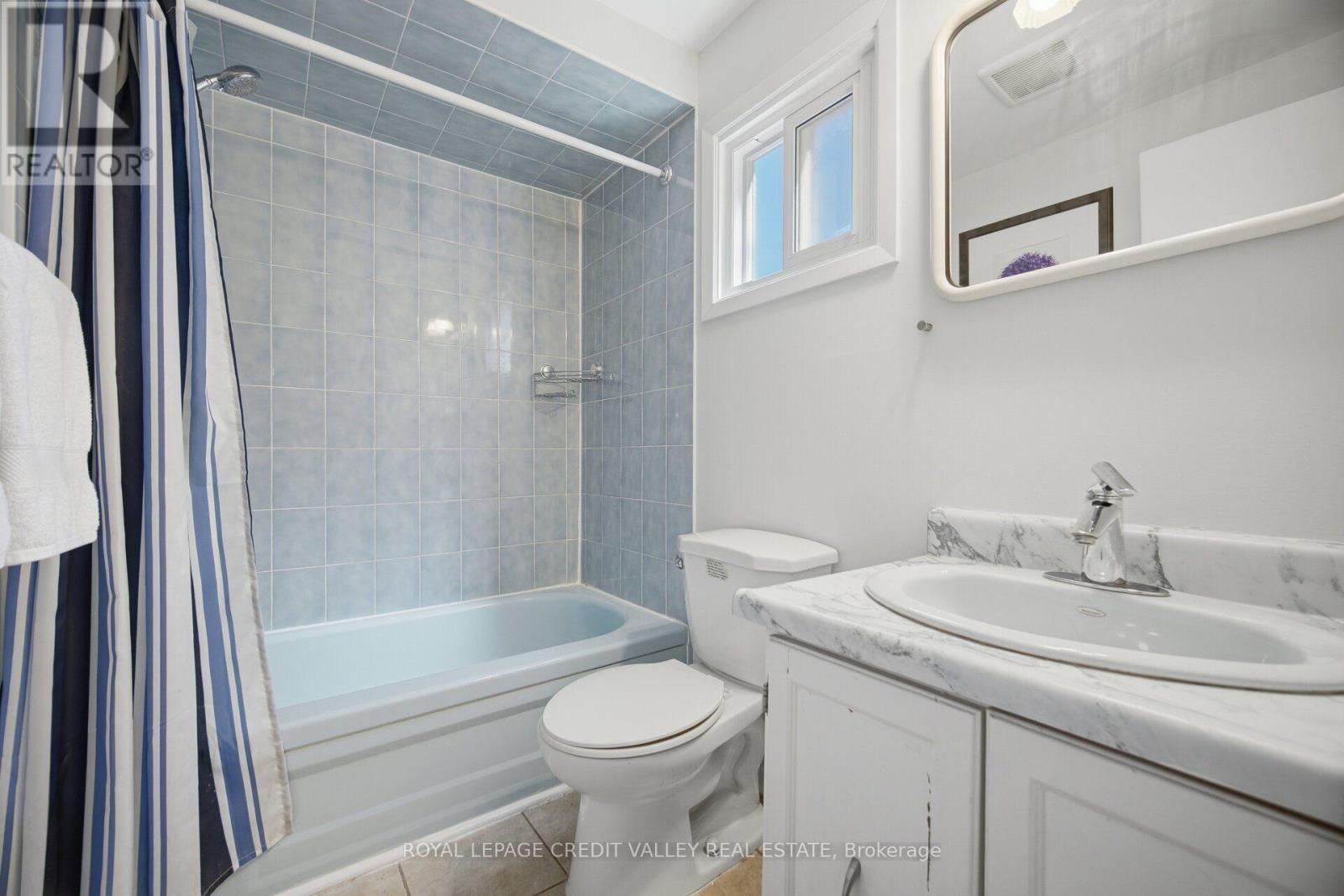 49 Sutter Avenue, Brampton, ON - Indoor Photo Showing Bathroom