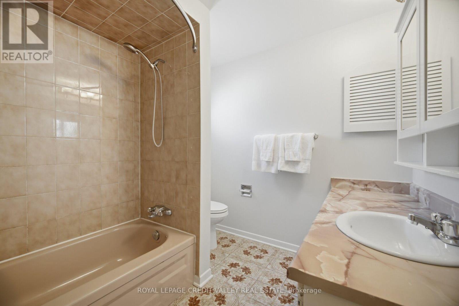 49 Sutter Avenue, Brampton, ON - Indoor Photo Showing Bathroom