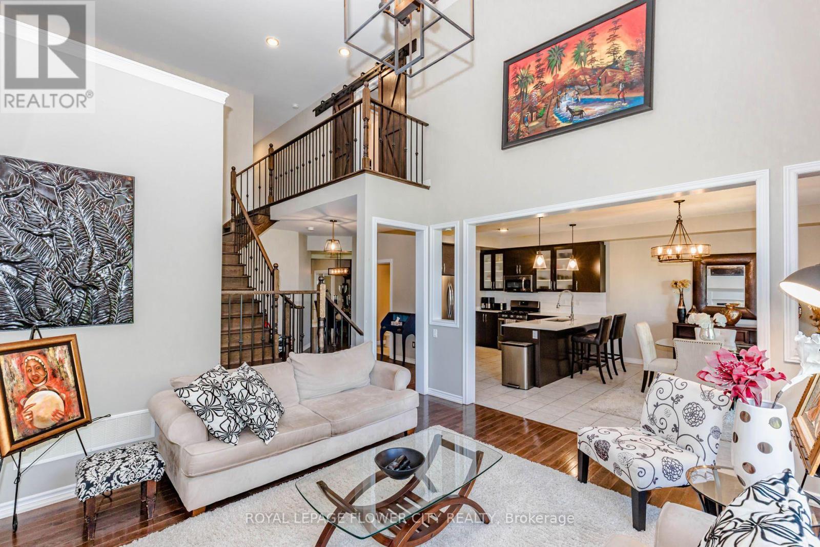 944 O'Reilly Crescent, Shelburne, ON - Indoor Photo Showing Living Room
