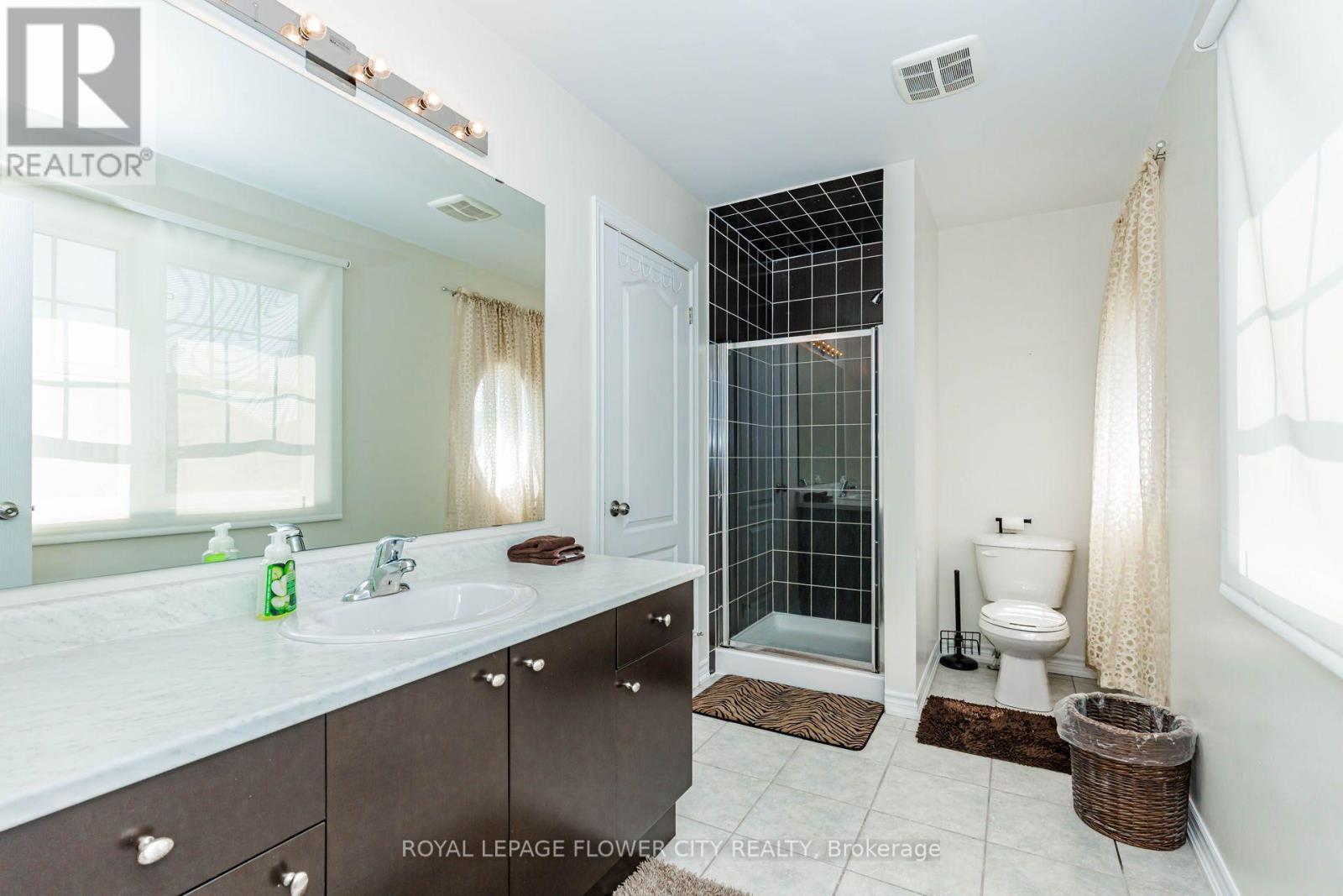 944 O'Reilly Crescent, Shelburne, ON - Indoor Photo Showing Bathroom