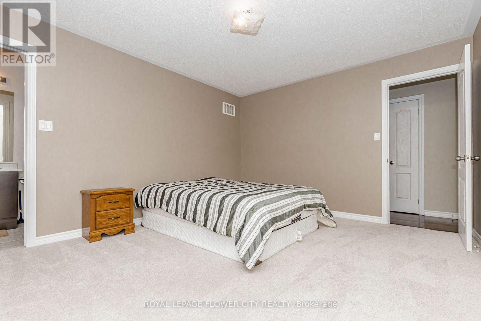 944 O'Reilly Crescent, Shelburne, ON - Indoor Photo Showing Bedroom