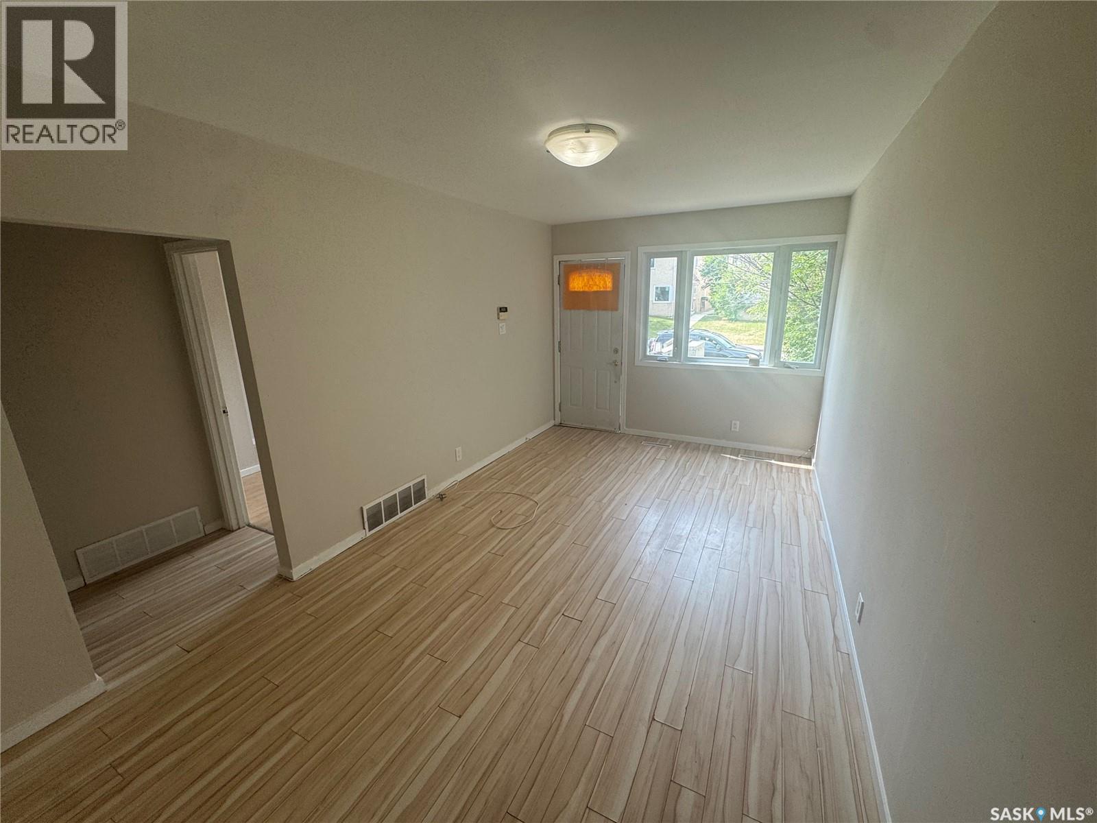 755 Cameron Street, Regina, SK - Indoor Photo Showing Other Room