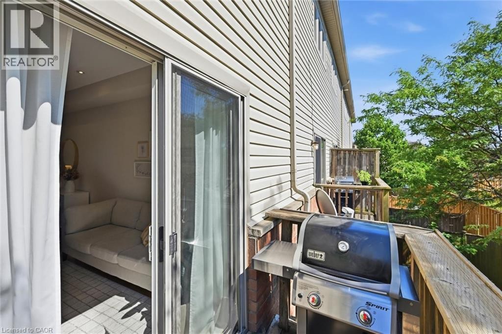 678 Rowley Common, Burlington, ON - Outdoor With Exterior