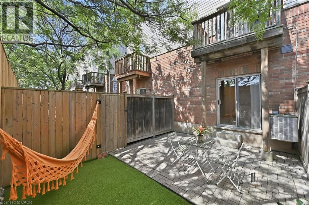 678 Rowley Common, Burlington, ON - Outdoor With Balcony