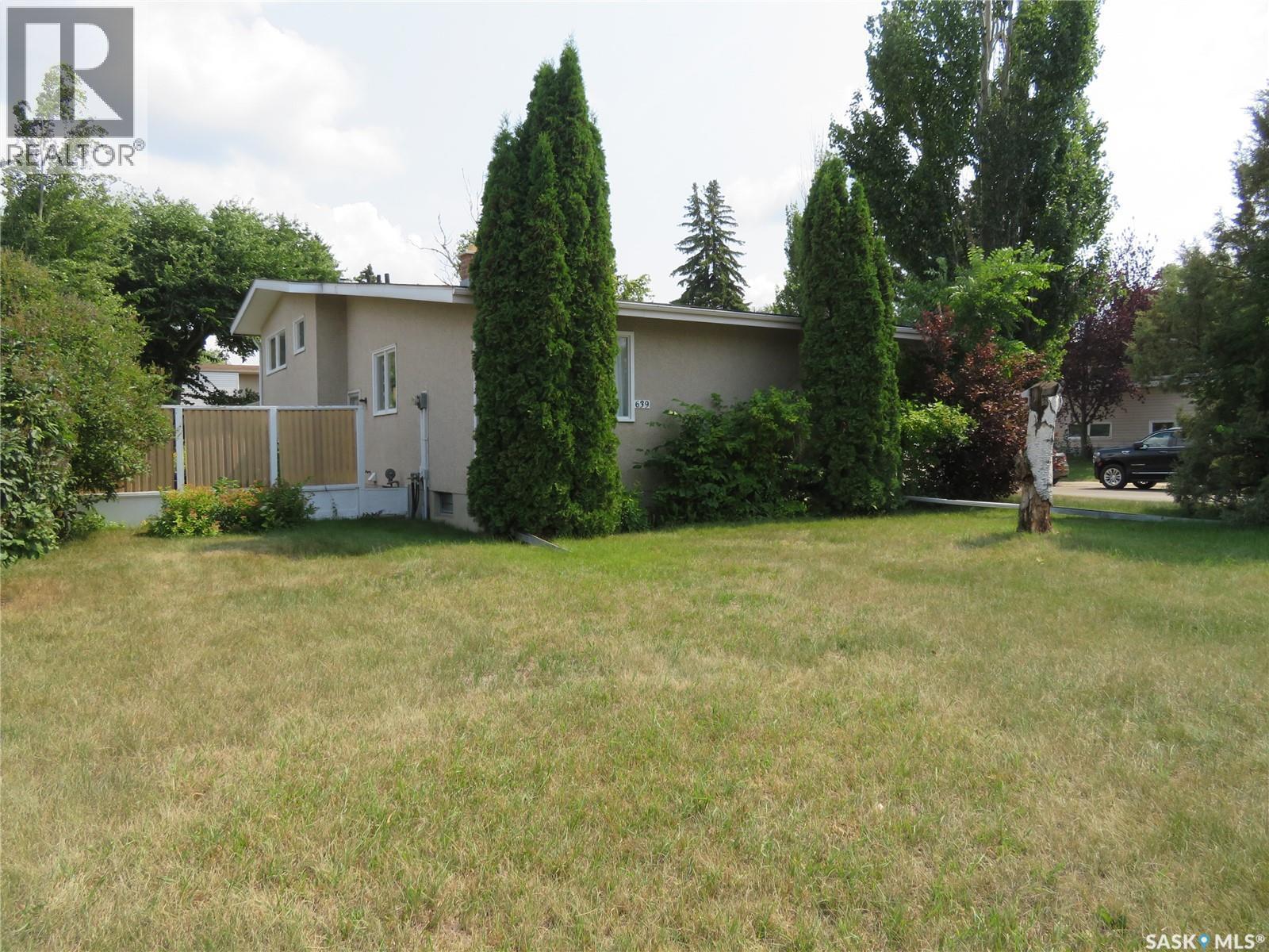 639 Acadia Drive, Saskatoon, SK - Outdoor