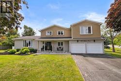 214 HILLVIEW DRIVE Peterborough (Northcrest Ward 5), ON K9K 2N2