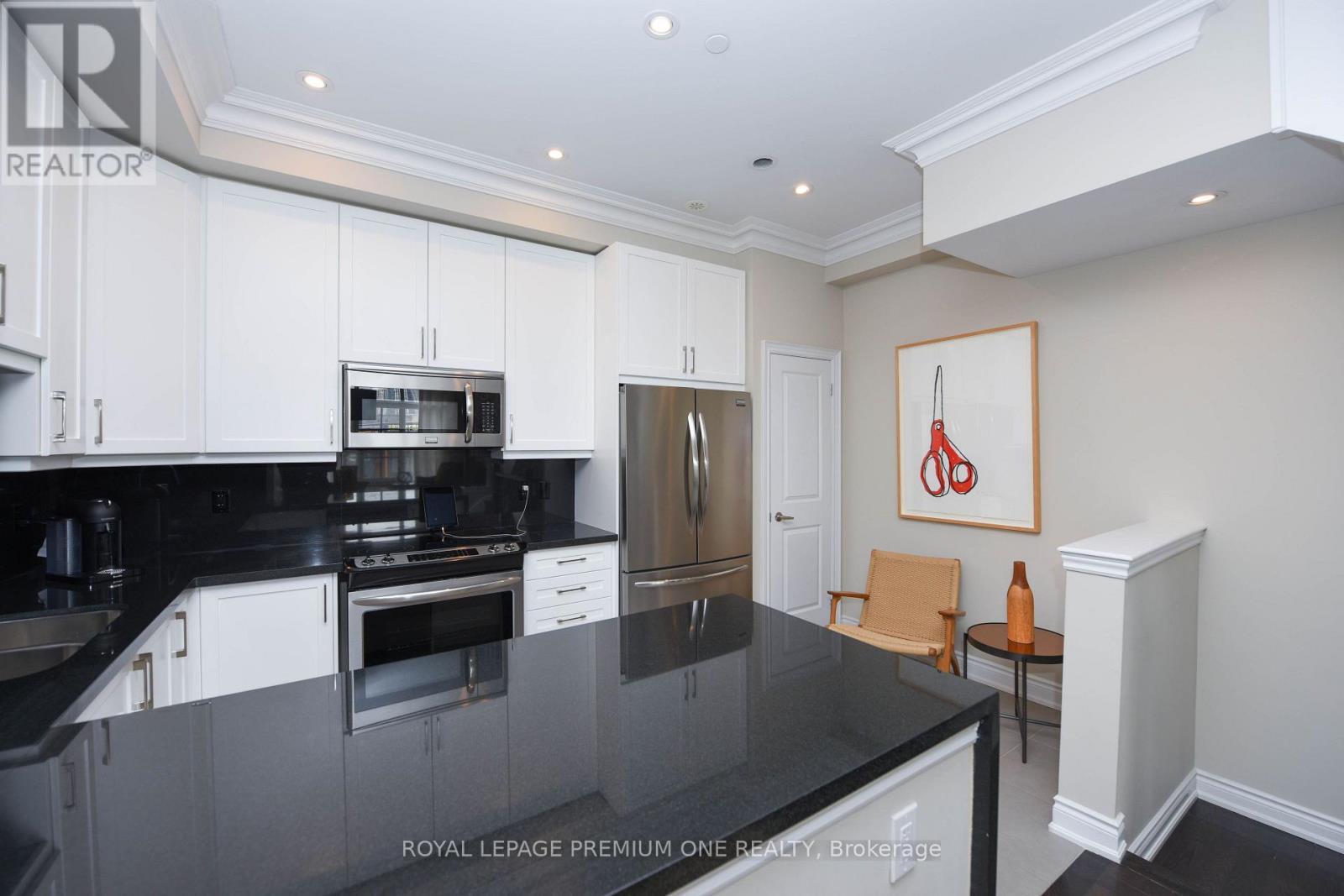 6A Acorn Avenue, Toronto, ON - Indoor Photo Showing Kitchen With Stainless Steel Kitchen