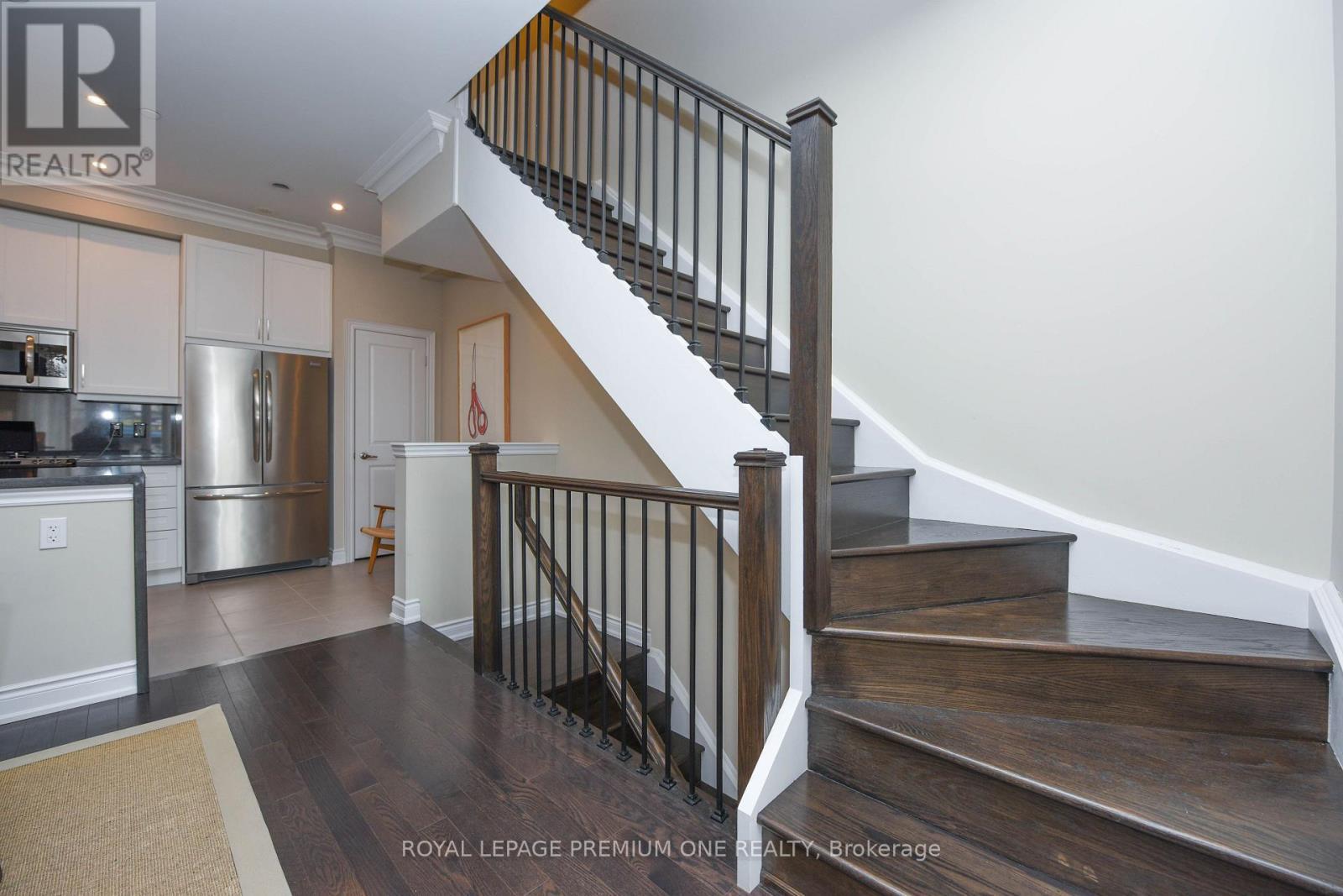 6A Acorn Avenue, Toronto, ON - Indoor