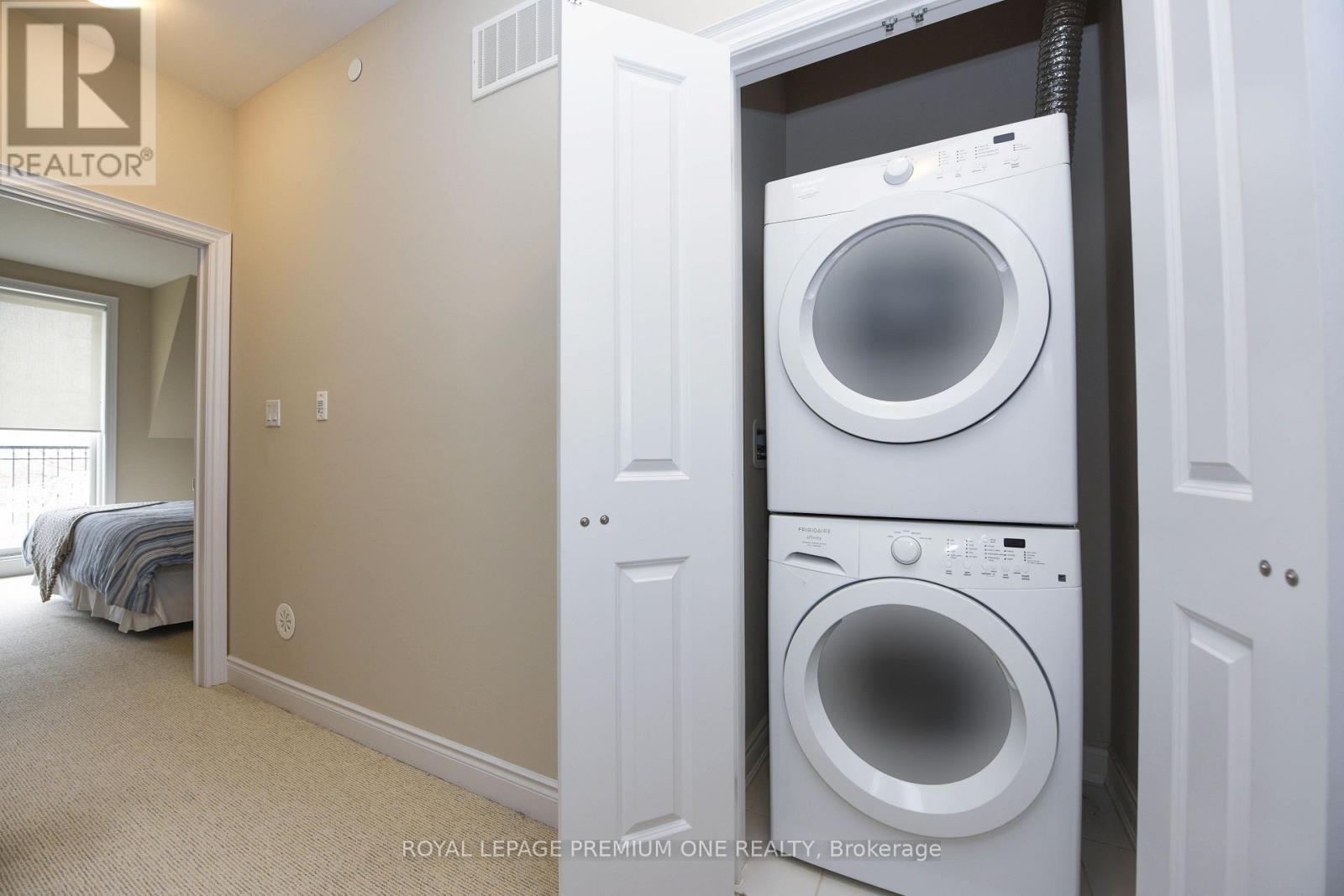 6A Acorn Avenue, Toronto, ON - Indoor Photo Showing Laundry Room