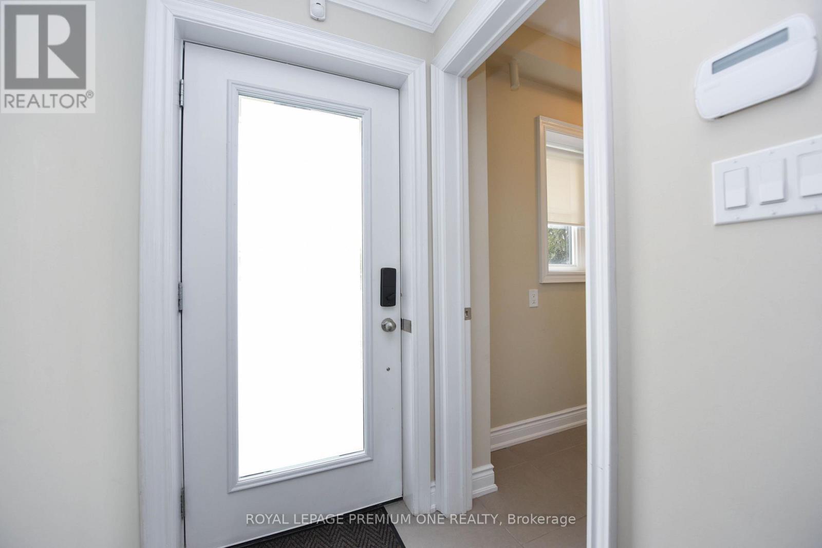 6A Acorn Avenue, Toronto, ON - Indoor Photo Showing Other Room