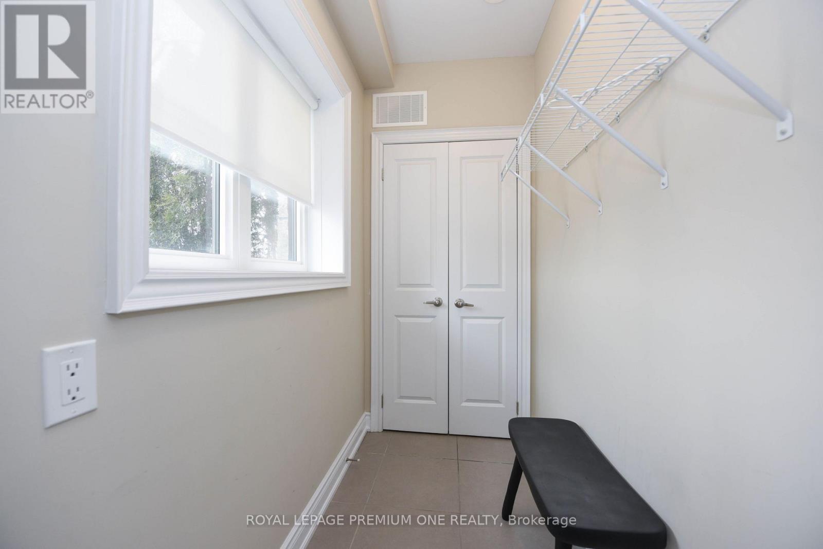 6A Acorn Avenue, Toronto, ON - Indoor