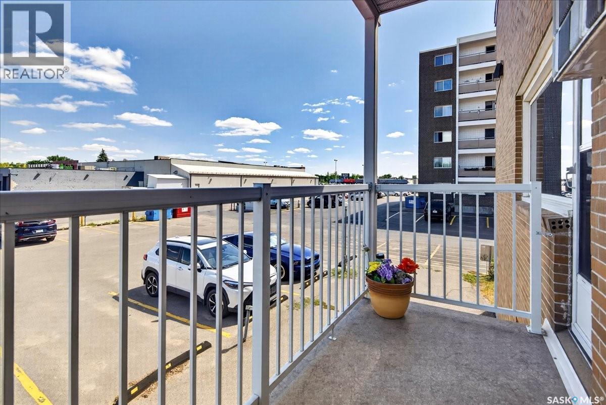 17 4505 Rae Street, Regina, SK - Outdoor