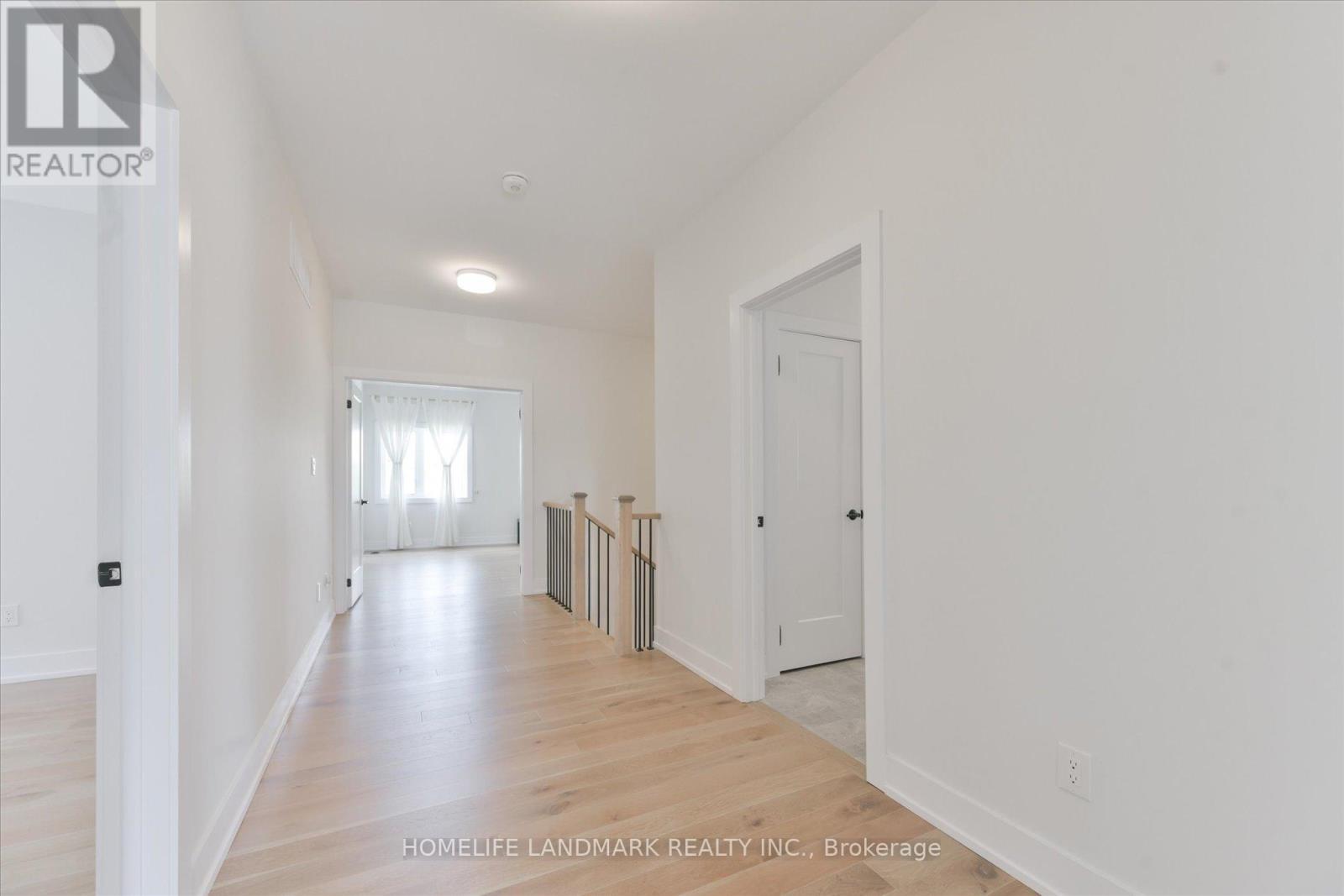 2nd F - 108 Pine Hill Crescent E, Aurora, ON - Indoor Photo Showing Other Room
