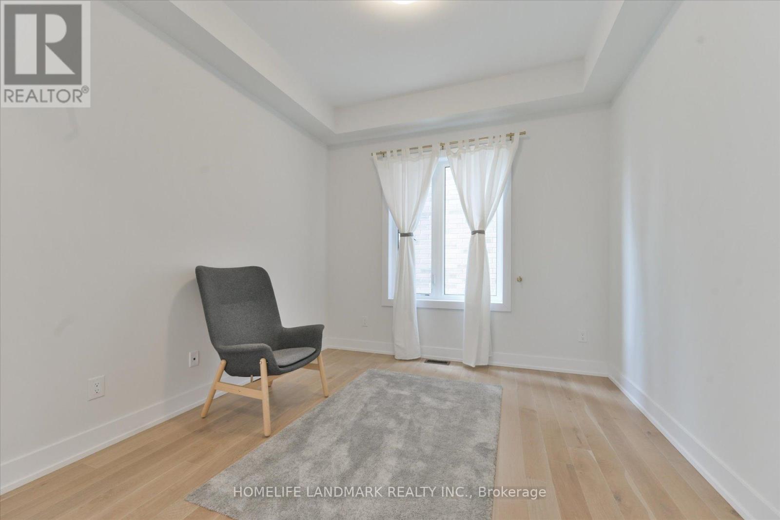 Den - 108 Pine Hill Crescent E, Aurora, ON - Indoor Photo Showing Other Room
