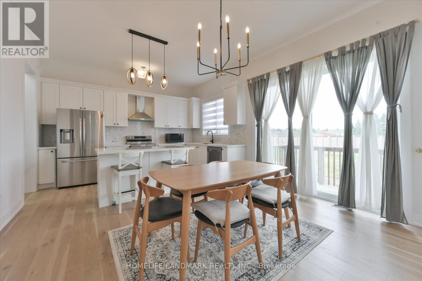 Kitchen 1 - 108 Pine Hill Crescent E, Aurora, ON - Indoor