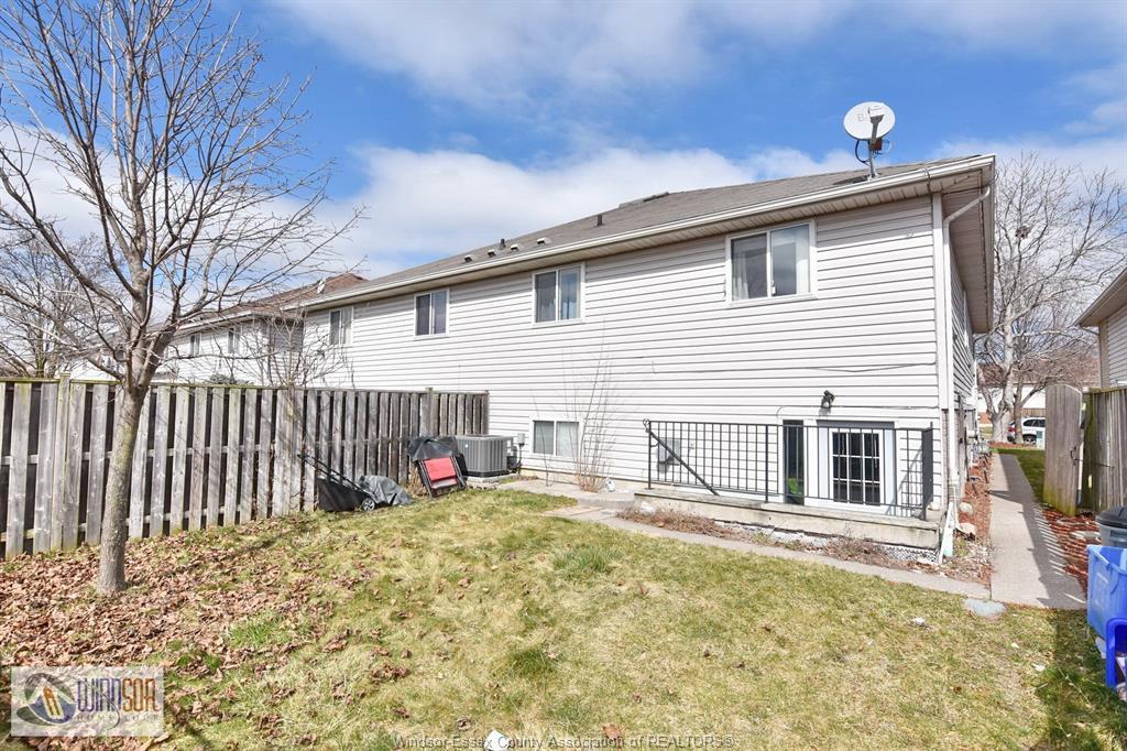 Upper-1003 Silverdale, Windsor, ON