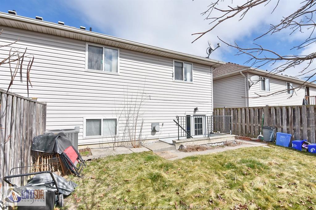 Upper-1003 Silverdale, Windsor, ON