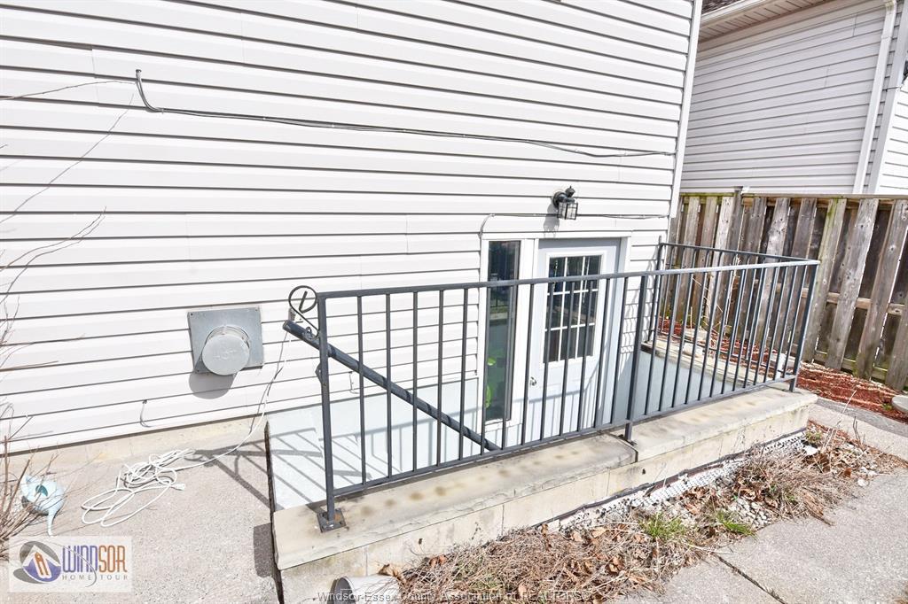 Upper-1003 Silverdale, Windsor, ON