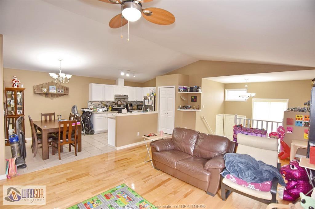 Upper-1003 Silverdale, Windsor, ON