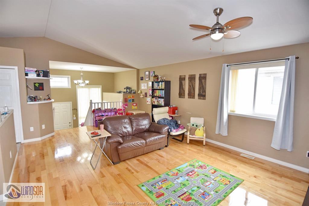 Upper-1003 Silverdale, Windsor, ON