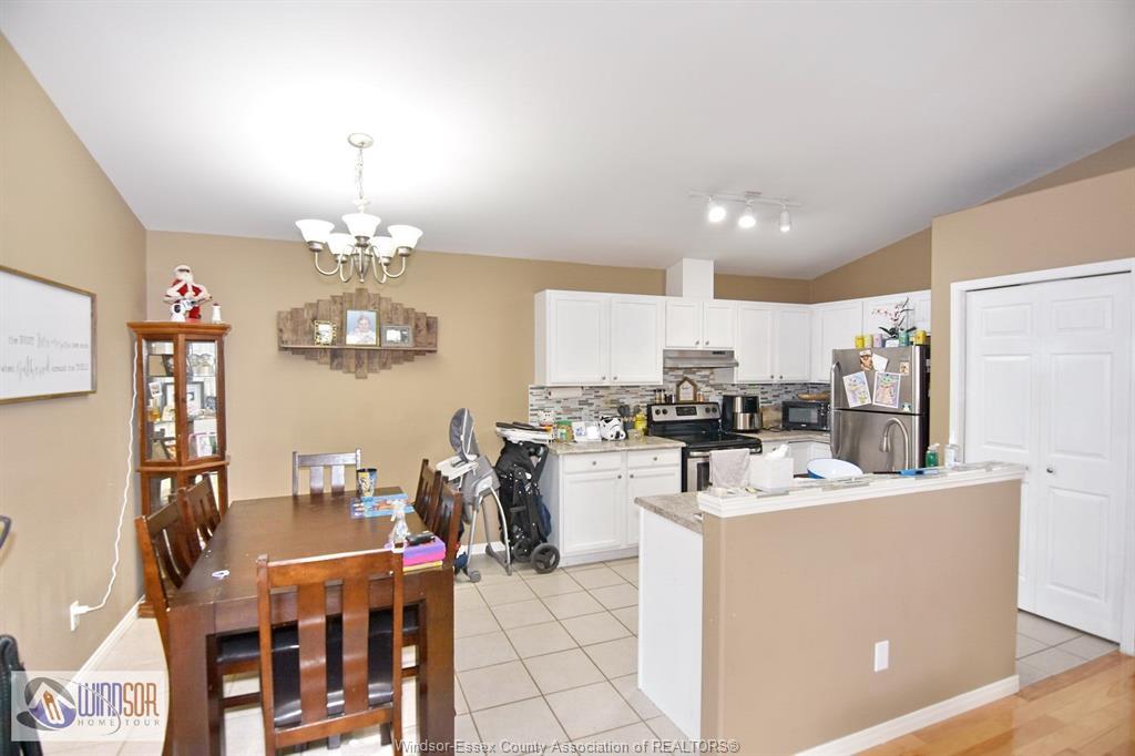Upper-1003 Silverdale, Windsor, ON