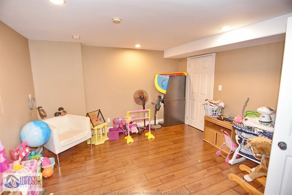 Upper-1003 Silverdale, Windsor, ON