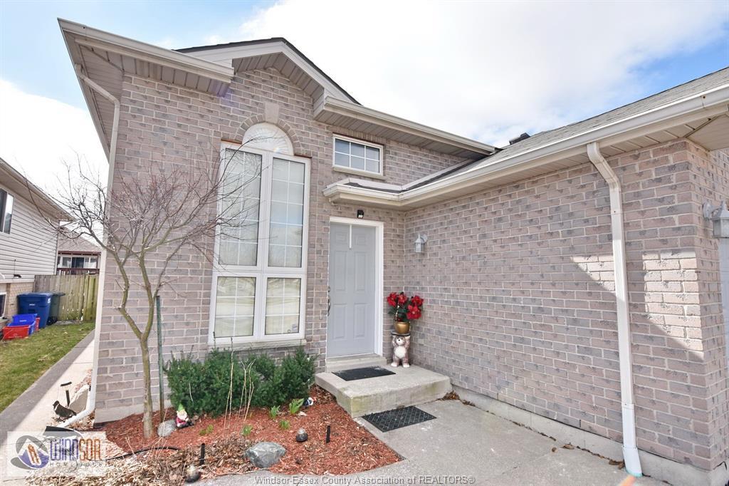 Upper-1003 Silverdale, Windsor, ON
