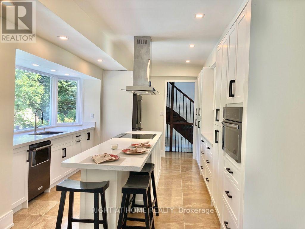 471 Country Club Crescent, Mississauga, ON - Indoor Photo Showing Dining Room