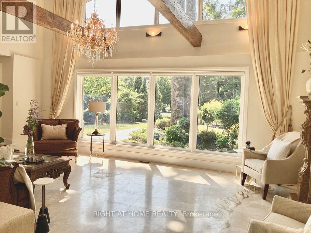 471 Country Club Crescent, Mississauga, ON - Indoor Photo Showing Living Room With Fireplace