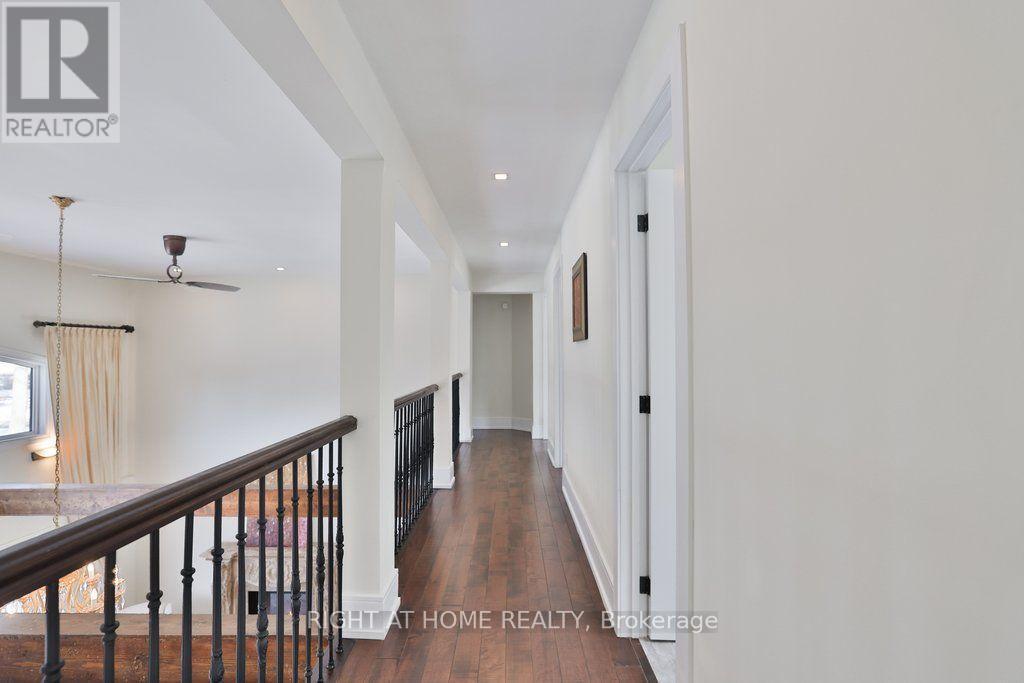 471 Country Club Crescent, Mississauga, ON - Indoor Photo Showing Other Room