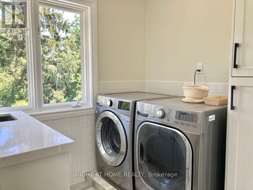 471 Country Club Crescent, Mississauga, ON - Indoor Photo Showing Laundry Room