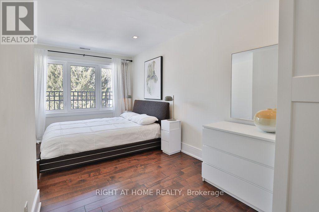 471 Country Club Crescent, Mississauga, ON - Indoor Photo Showing Bedroom