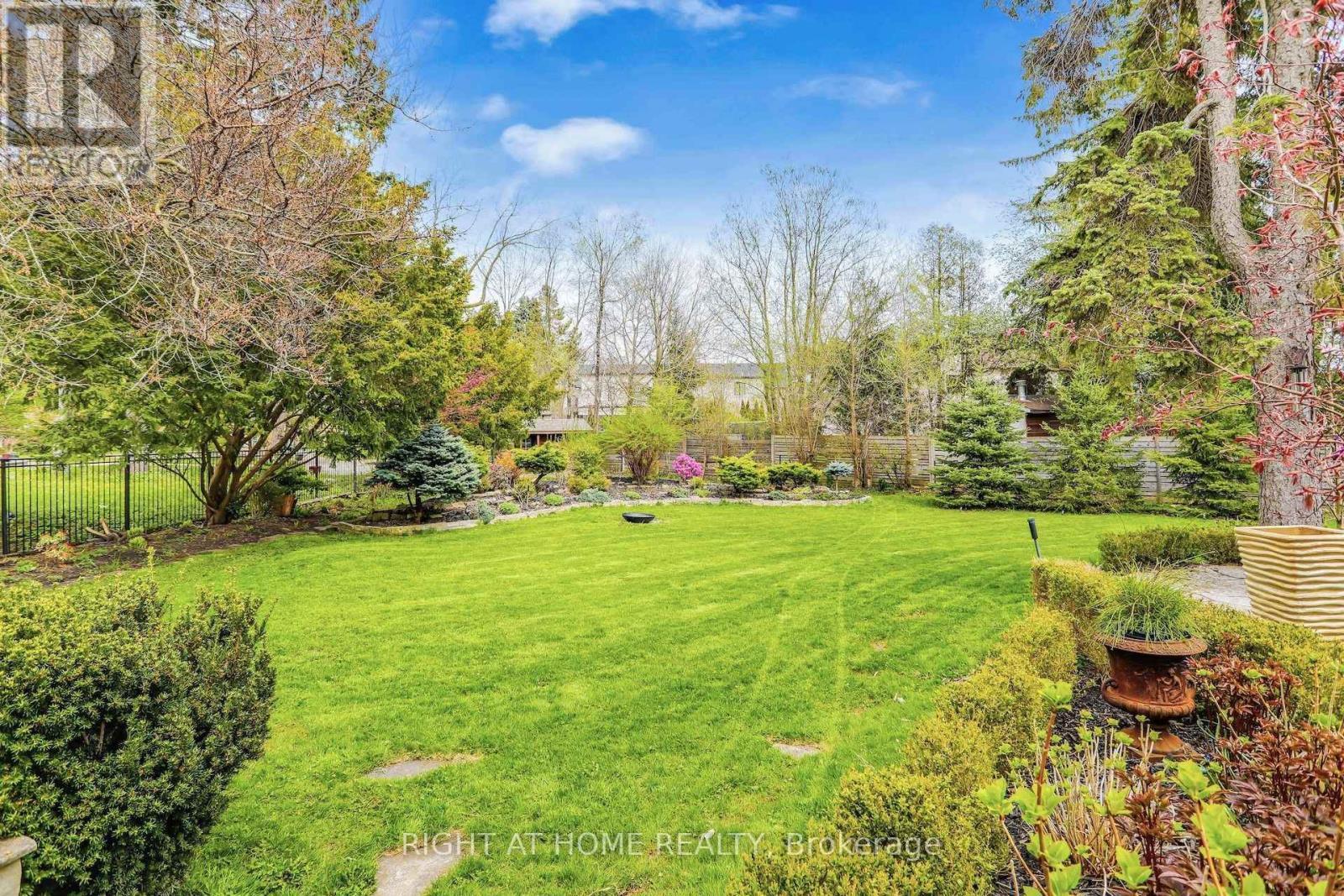 471 Country Club Crescent, Mississauga, ON - Outdoor