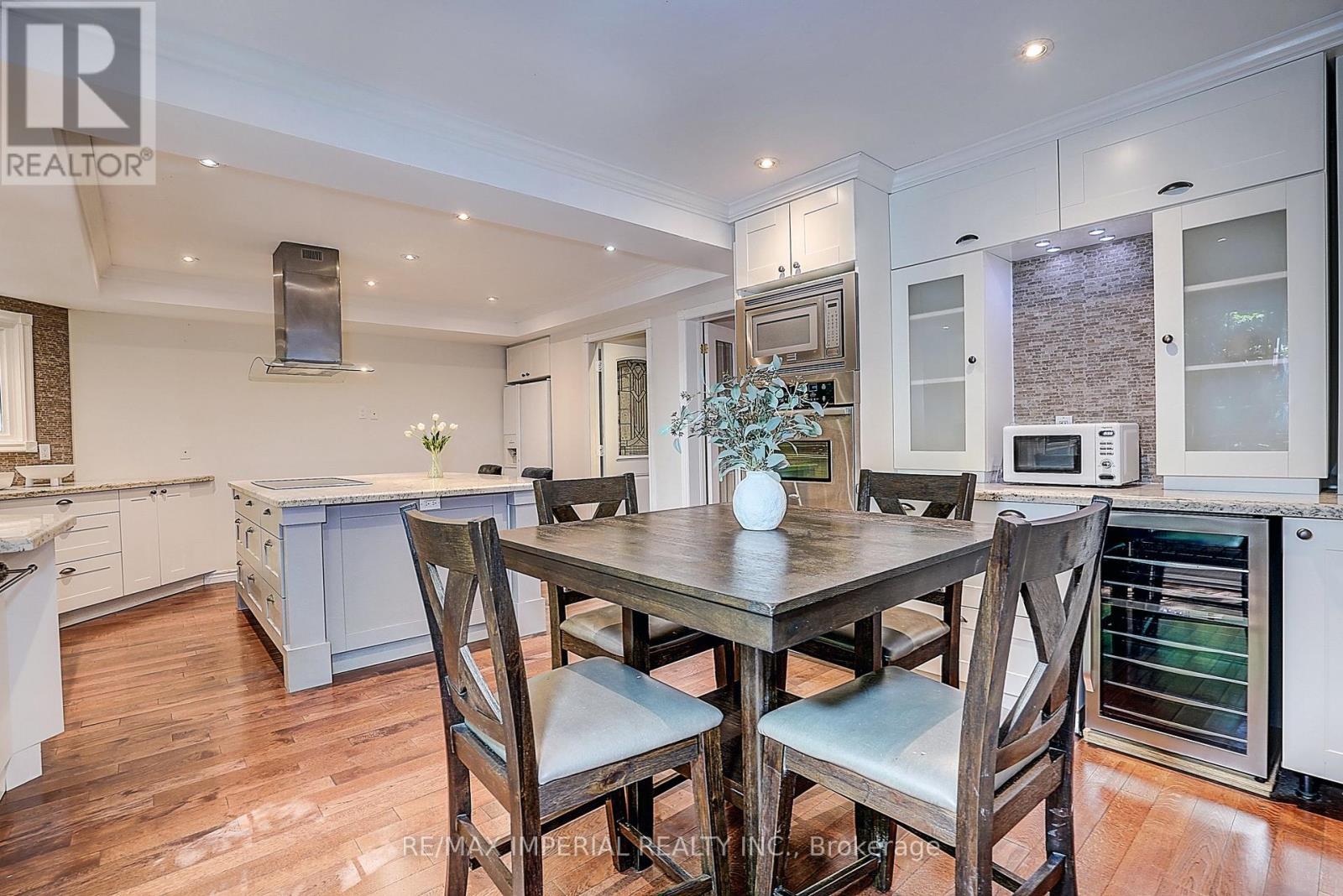 5337 Champlain Trail, Mississauga, ON - Indoor Photo Showing Other Room
